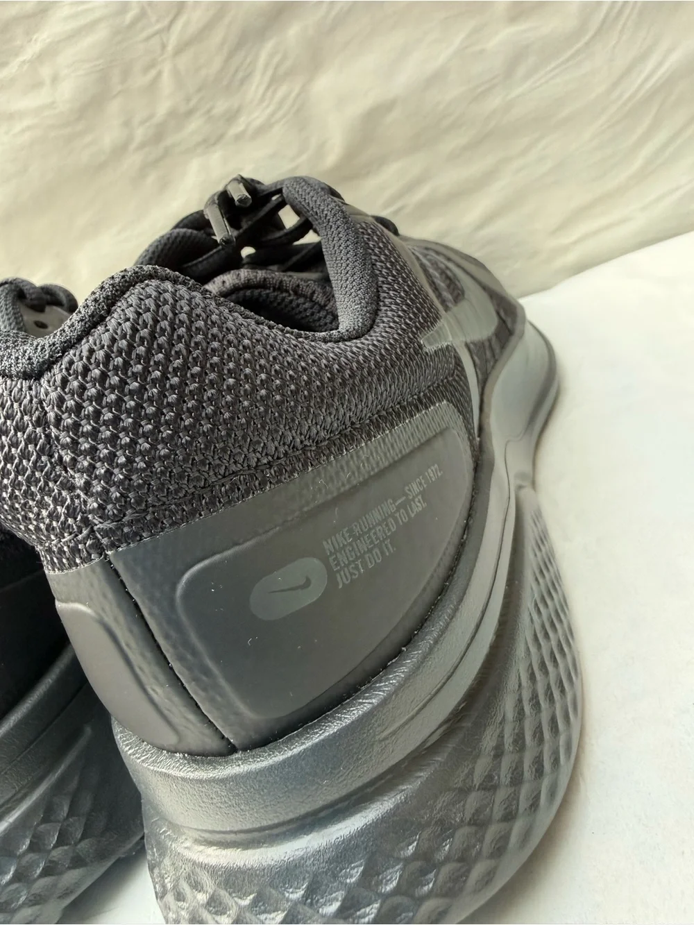 Nike Run Swift V2.0 - Black & Charcoal Men's Running Shoes - Size 9.5